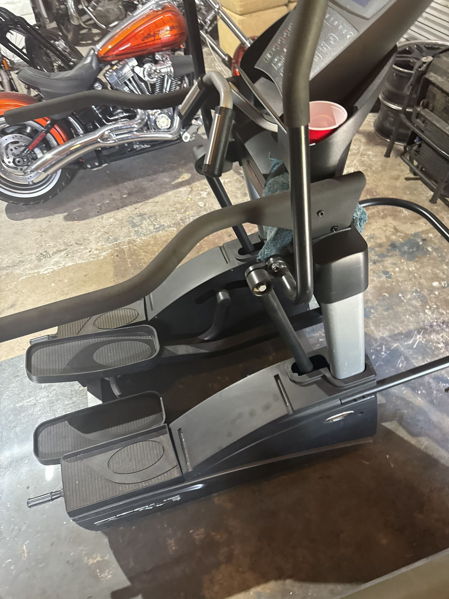 Elliptical machine