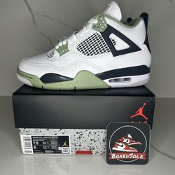 Brand New Jordan 4 Seafoam Size 6Y / 7.5W