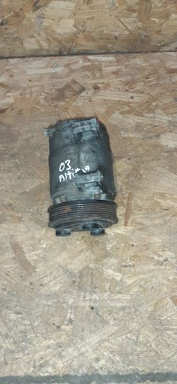 2003 NISSAN ALTIMA OEM A/C COMPRESSOR !