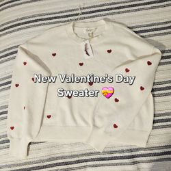Cute Valentine's Day Sweater 💕  "NEW"