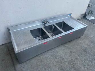3 Compartment Underbar Sink w/ 2 Drainboards  60”