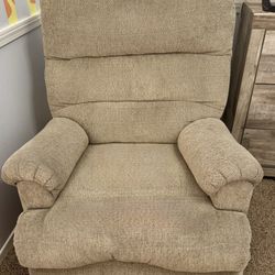 Ashley furniture “Man Fort” Rocker/recliner