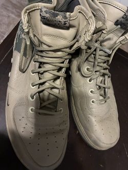 nike sneakers size 10