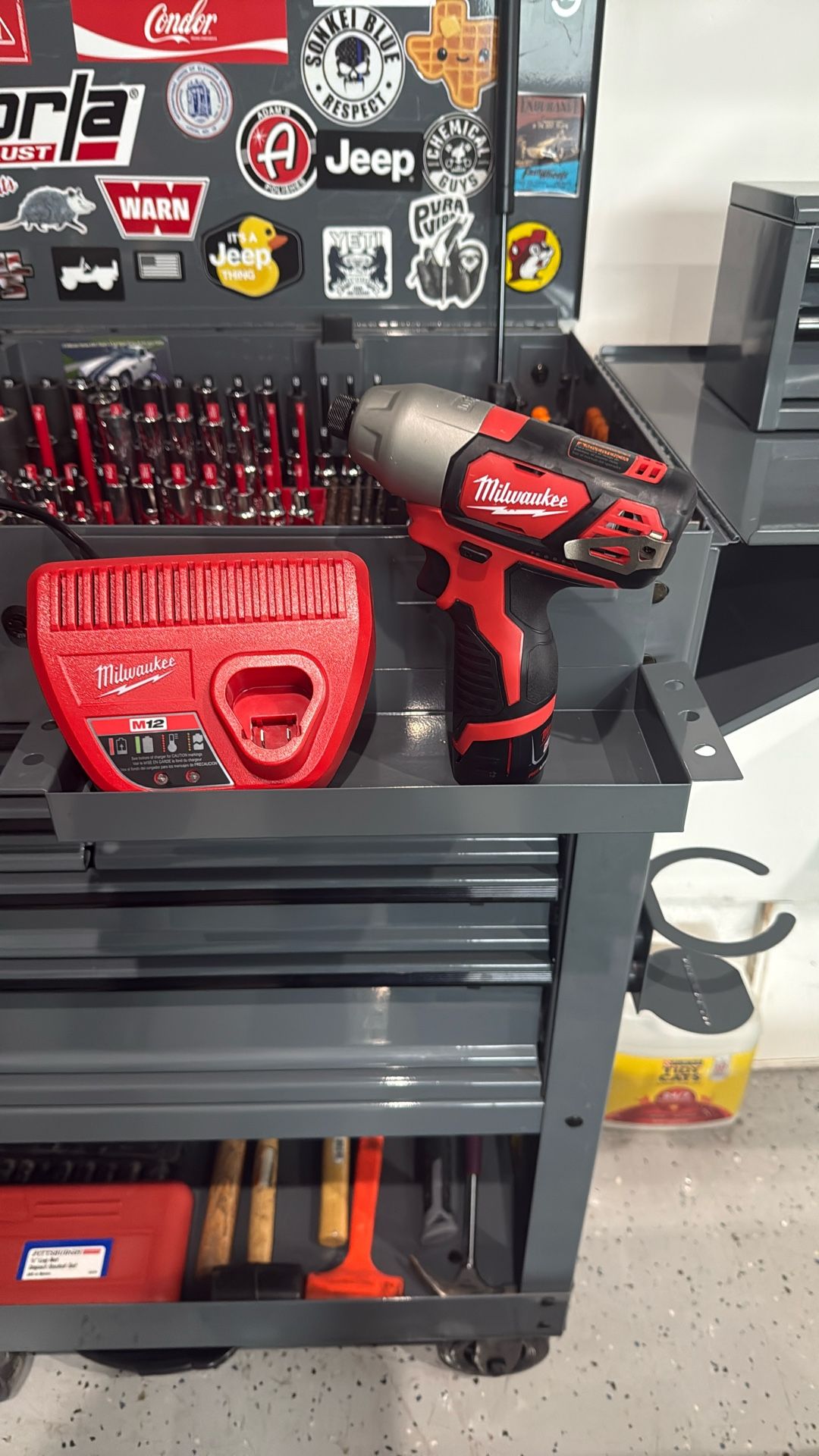 Milwaukee 1/4” Hex Impact Driver With Battery