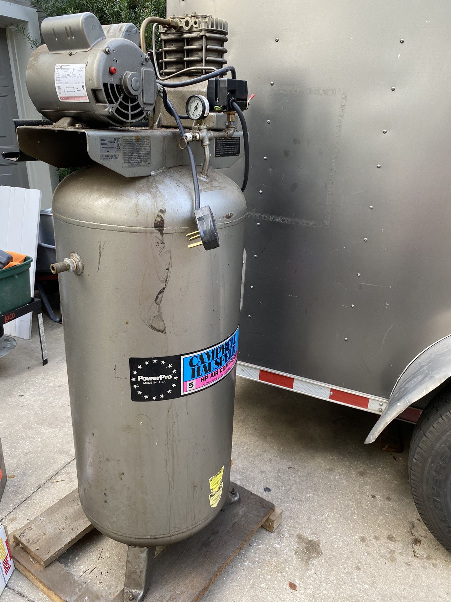 Campbell Hausfeld 5 HP Air Compressor $390 Located Mount Dora Fla 32757
