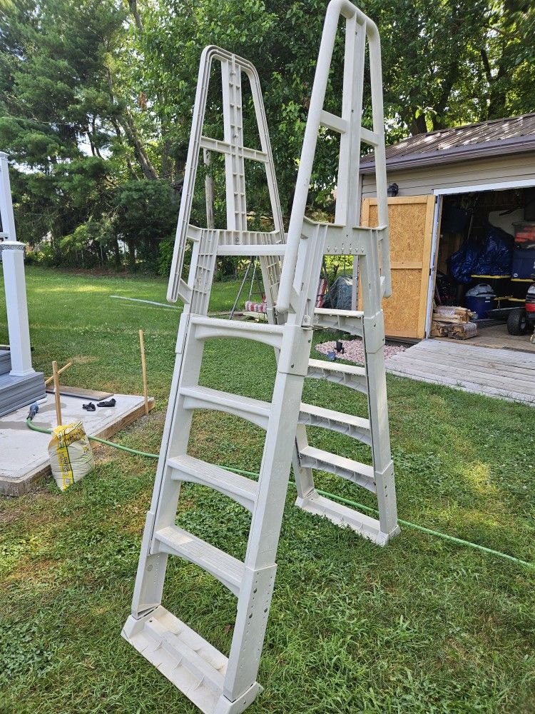 Swimming Pool Ladder