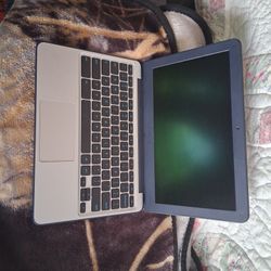 Asus Chromebook 500$ Original Only Asking 250 No Lowball