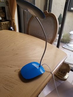 Desk lamp