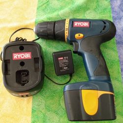 RYOBI DRILL 9.6V WITH CHARGER