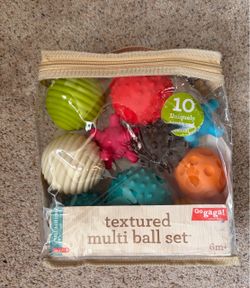 Textured multi ball set