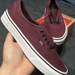 Vans Brand New Size 7.5 Man With Box 