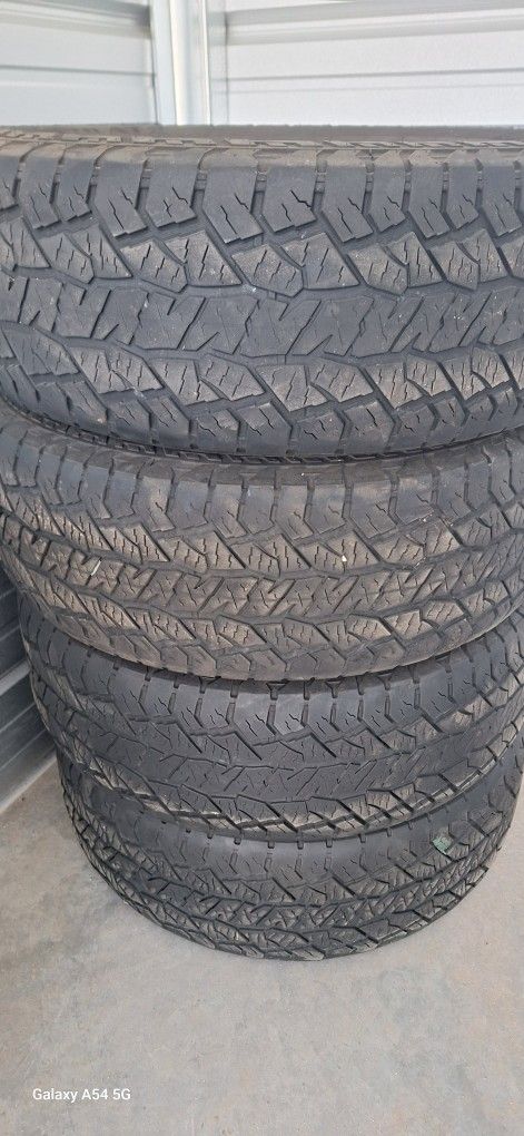Tires 265/65R18