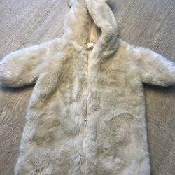 NWT Restoration Hardware Baby Faux Fur Cream Full Zip Hooded Bunting 0 -6 Months