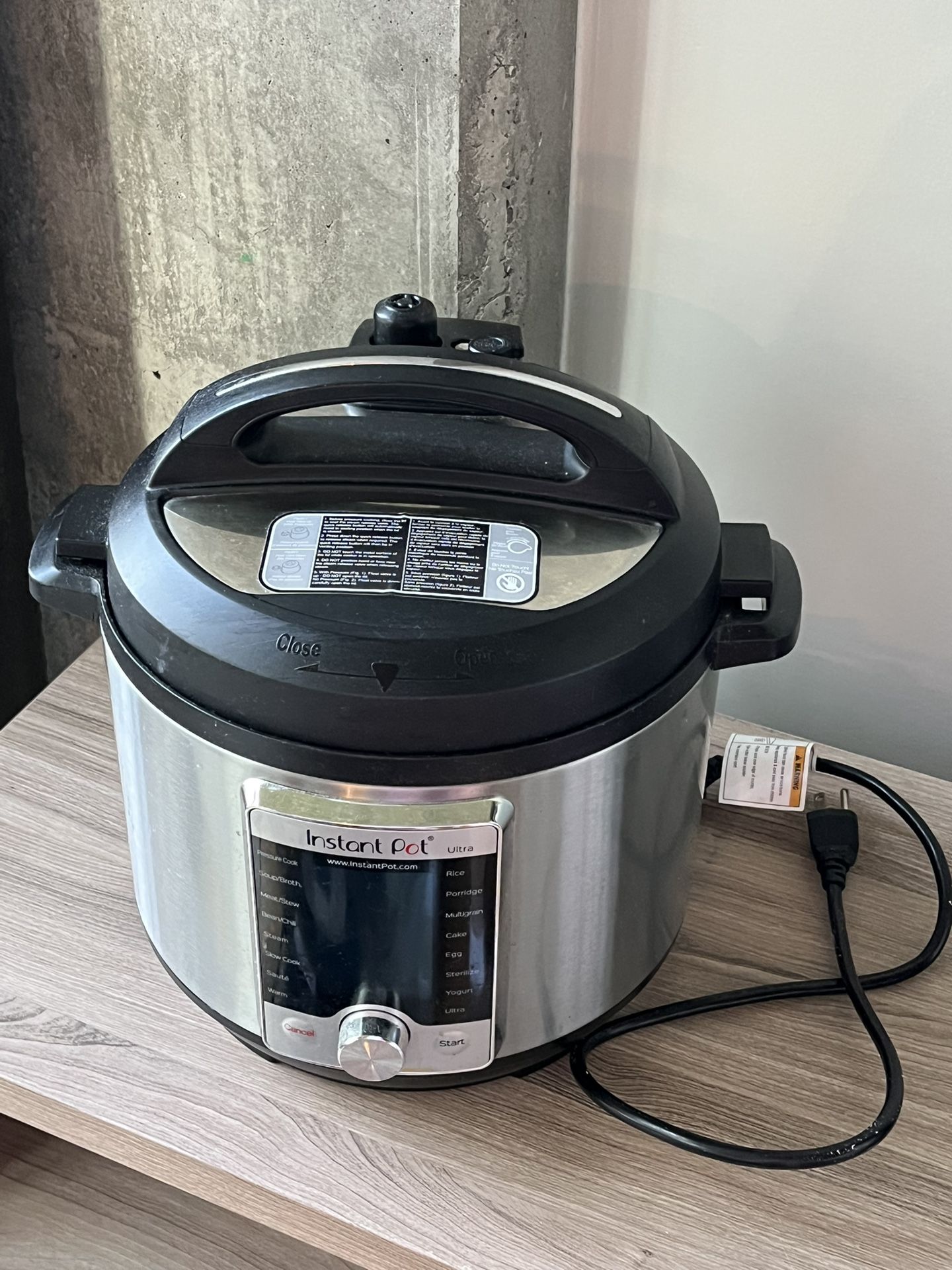 Instant Pot Ultra 60 Electric Pressure Cooker 6Qt