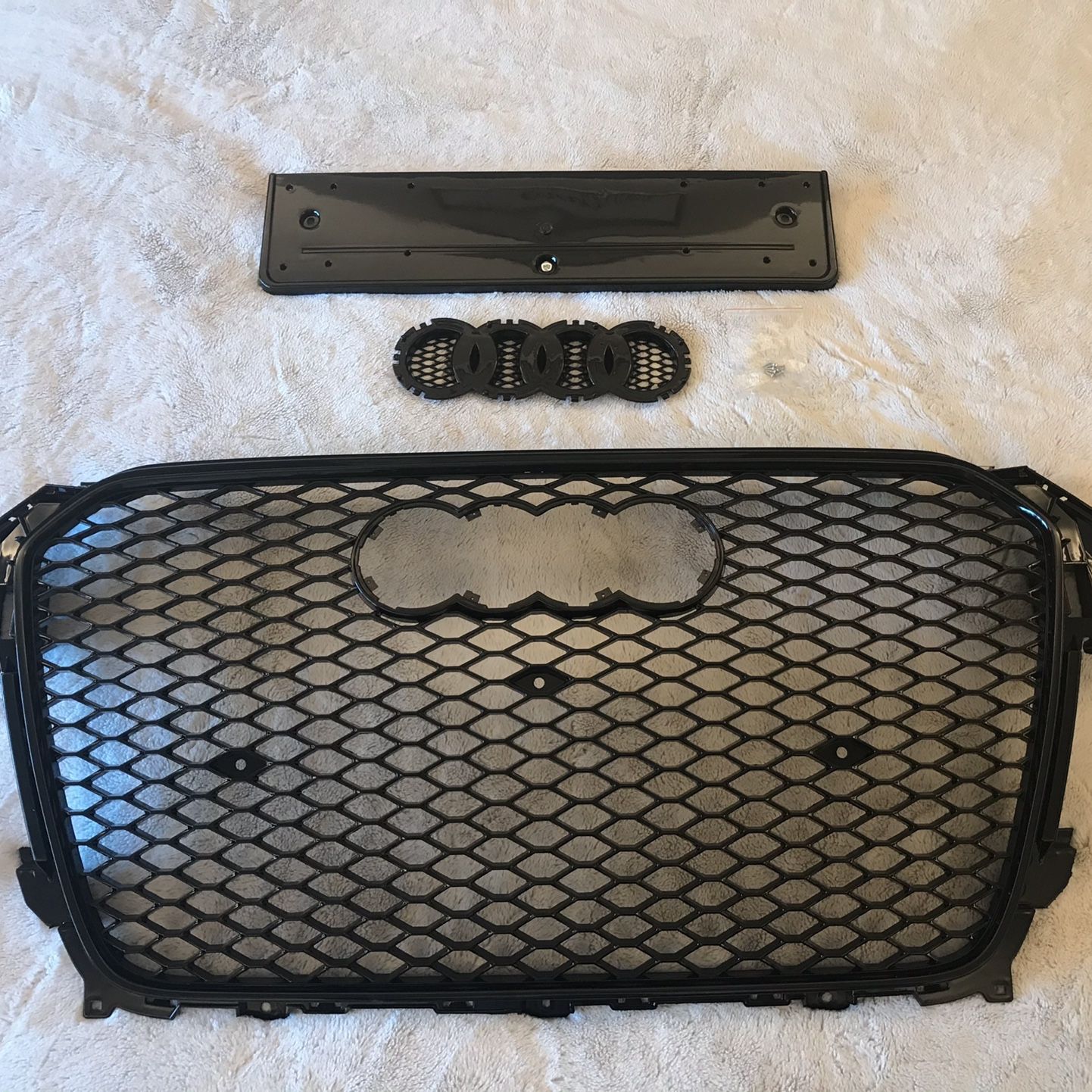 2013-2016 Audi A4 RS Honeycomb Grill