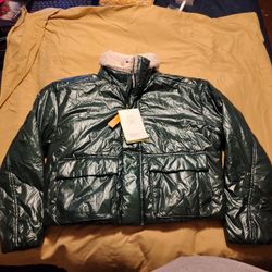 All In Motion Women's Mid-Weight Puffer Jacket (Large)