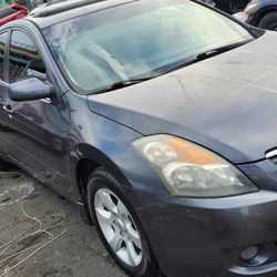 2010 Nissan Altima SL Fully Loaded