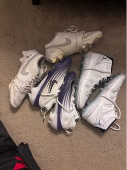 Football cleats size 9.5