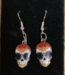 Skull earrings