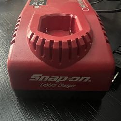 Snap On 14.4volt Battery charger 