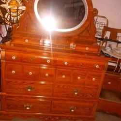 MULTI-LEVEL CHEST OF DRAWERS AND NIGHTSTAND