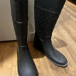 Riding boots