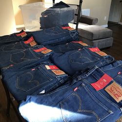 Women 712 Levi Jeans 🔥 Sizes 27-31