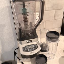 Ninja Blender BL660