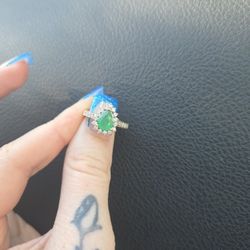 Emerald & Diamond Ring 