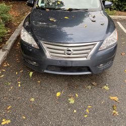 2014 Nissan Sentra  Automatic / Leather 