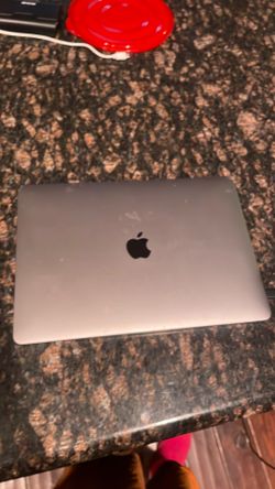 LOST MacBook Pro READ DESCRIPTION