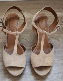 Chloe platform sandals