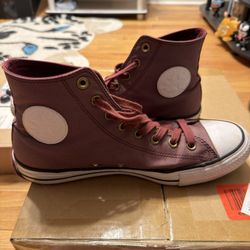 Converse Chuck Taylor All star High Size 11 Burgundy