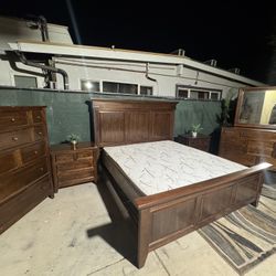 8 PCS KING BEDROOM SET…FREE DELIVERY AVAILABLE 🚛🚛🚛
