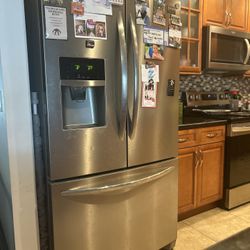 FRIGIDAIRE 28 CU. FT FRENCH DOOR REFRIGERATOR