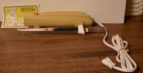 Vintage Hamilton Beach Scovill Electric Knife Model 291G Gold