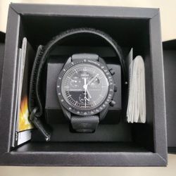 Bioceramic MoonSwatch MISSION TO THE MOONPHASE - NEW MOON SNOOPY MOON PHASE