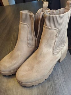 Women’s Size 7 Chelsea Suede ankle boots chunky Brown Tan Work Travel Dance Walk