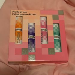 Clinique Plenty Of Pop Lipstick Set