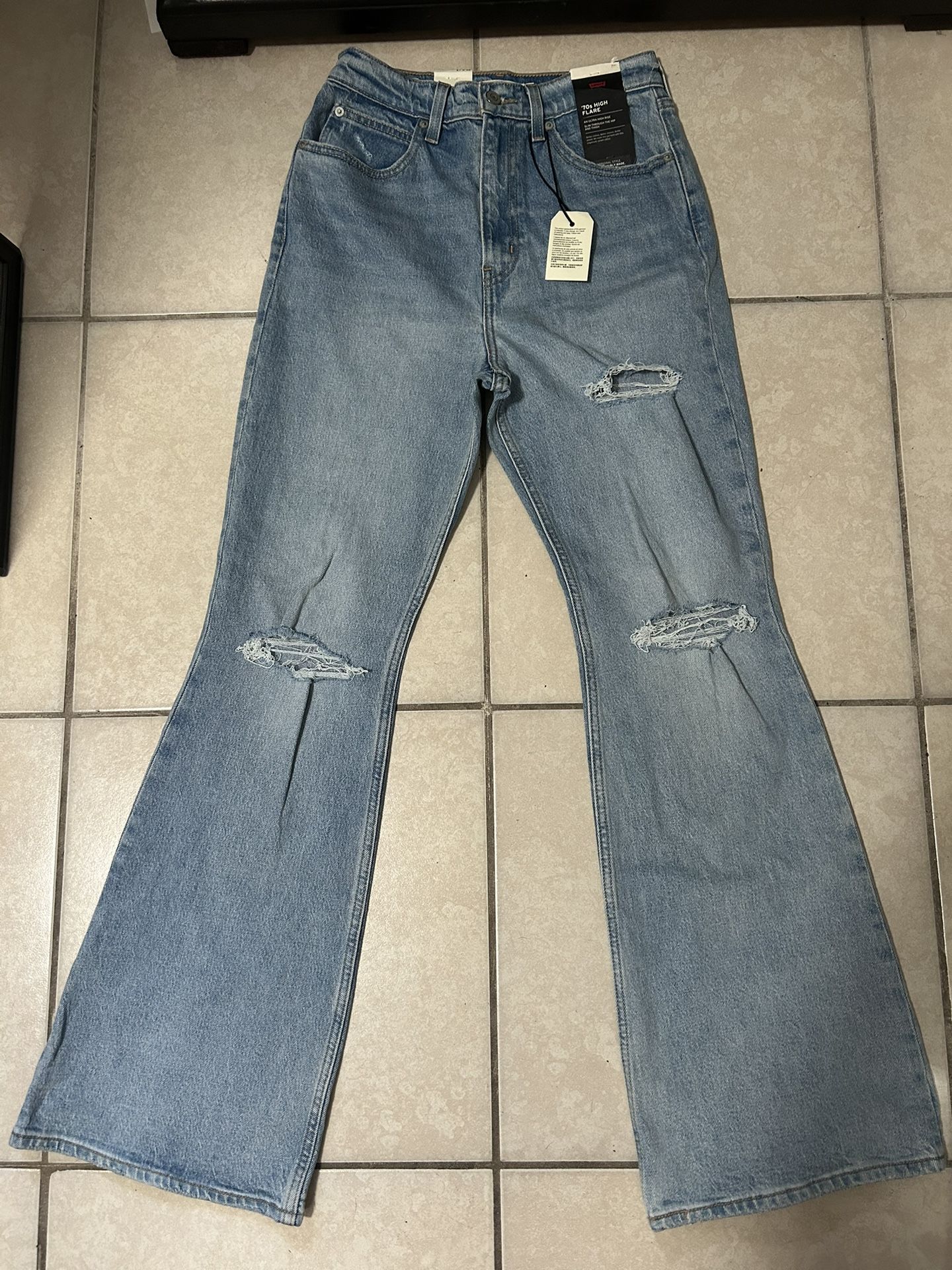 Levi’s 70s High Rise Flare Women’s Jeans (27 x 32)