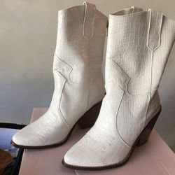 Women Designer Boots 