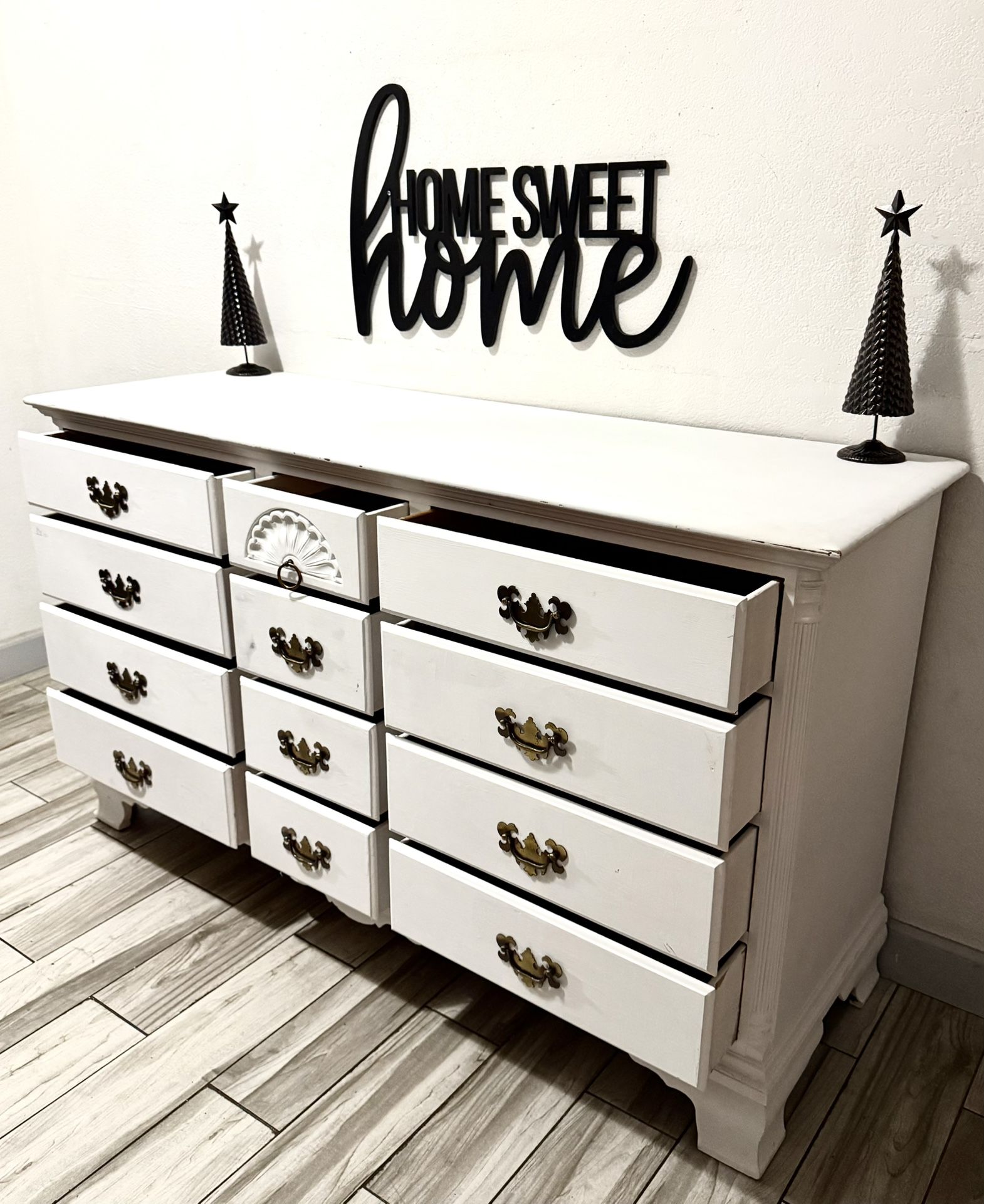 Vintage Dresser/ Cajonera Antigua