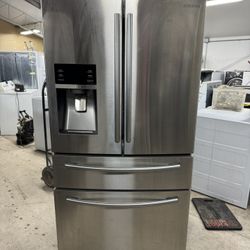SAMSUNG REFRIGERATOR 