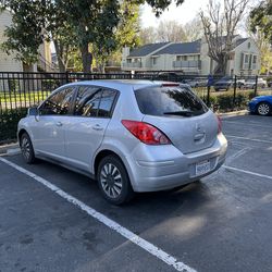 2012 NISSAN VERSA (SILVER) $2000 OBO