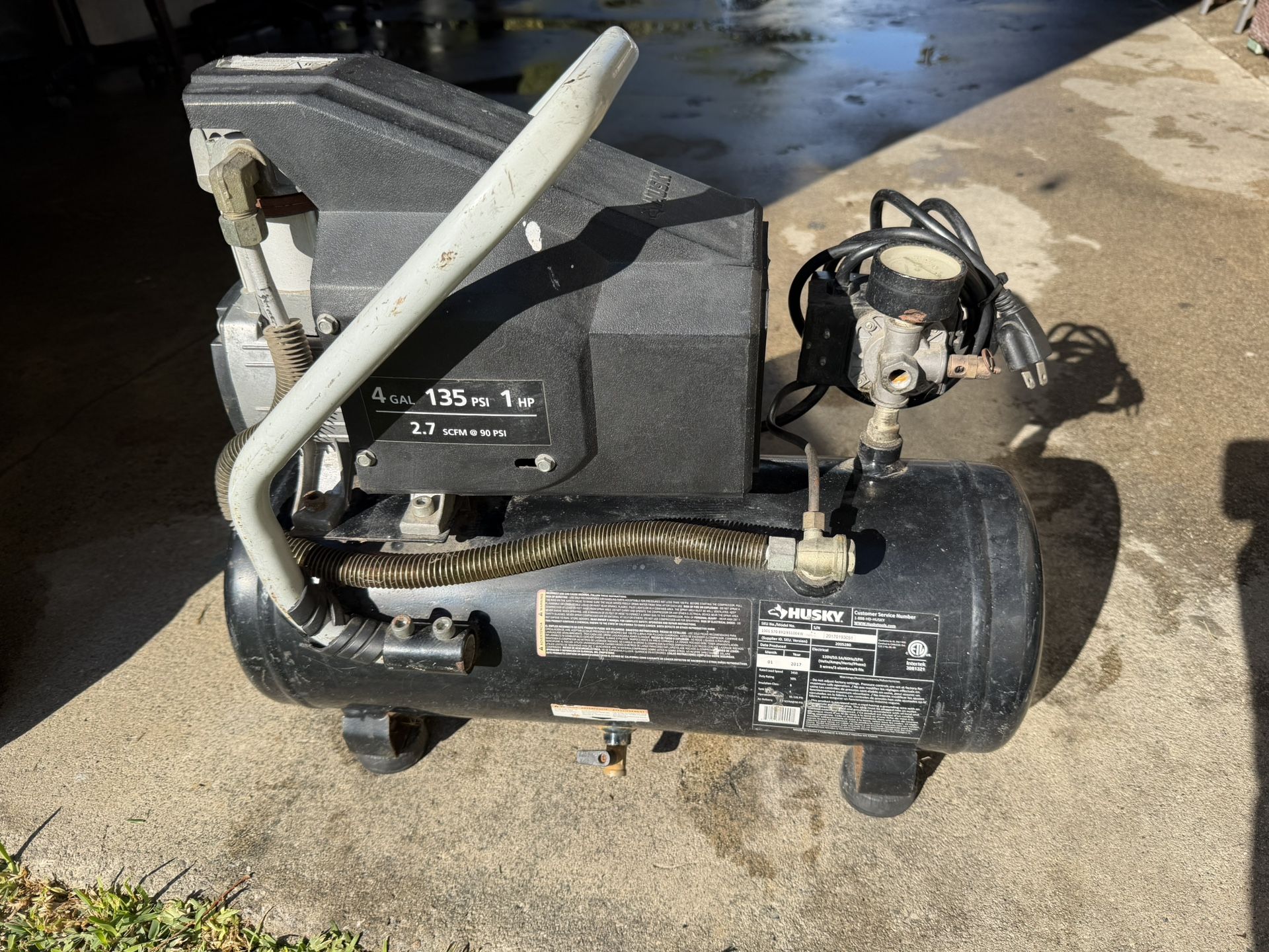 4Gal Husky Compressor 