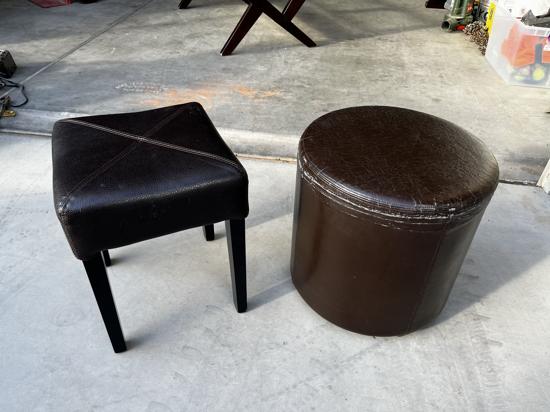 2 Stools