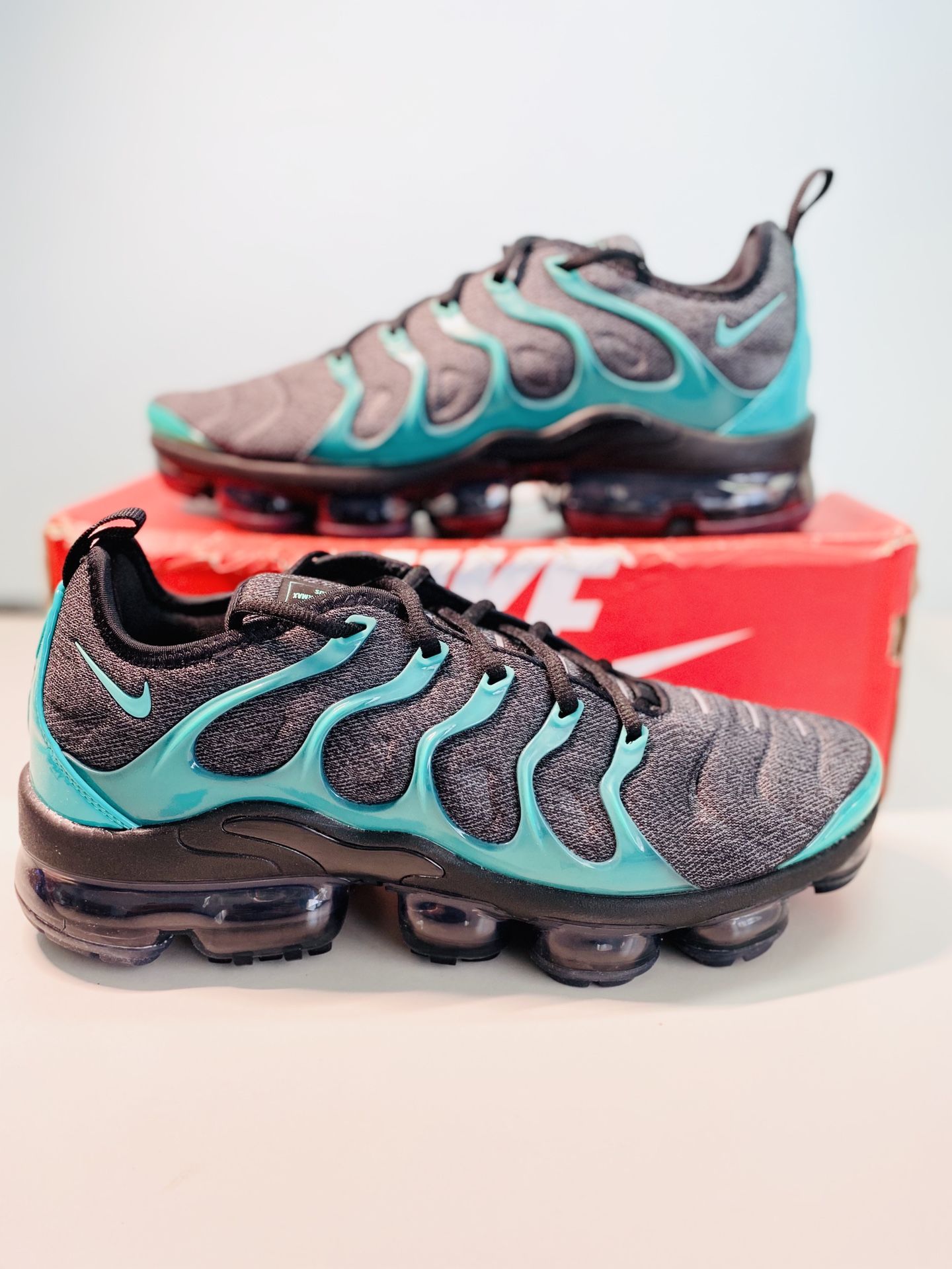 Nike Air Vapormax Plus Emerald Green ‘Eagles’ Size 10.5 UNDER RETAIL