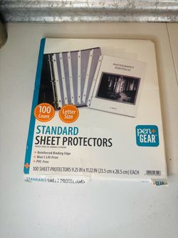 Standard sheet protectors pack of 100! Brand new