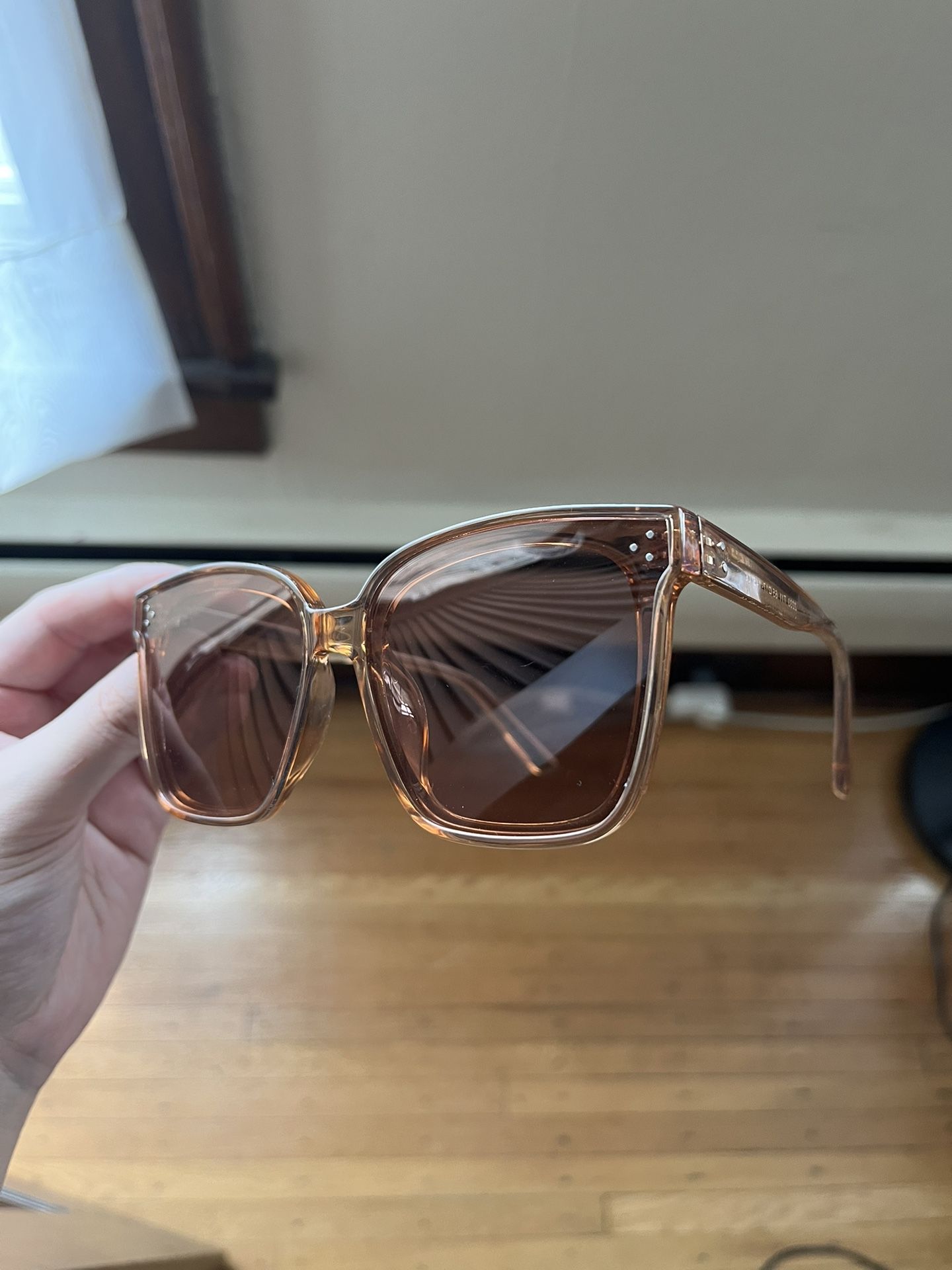 Tan Sunglasses 