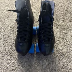 BLACK ROLLER SKATES. MENS 7 WOMENS 8